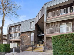 12 Stonehenge Cir APT 9, Baltimore, MD 21208