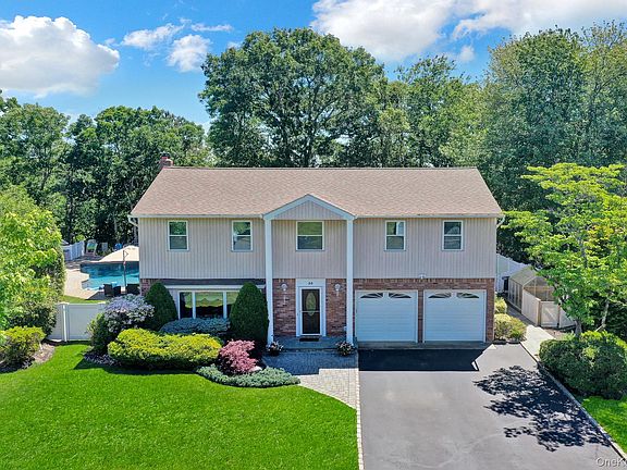 2nd image of 54 Sandy Hollow Drive