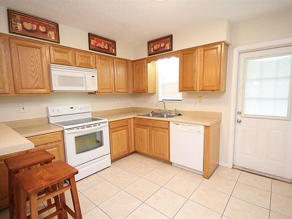 4th image of 4344 Langley Ave APT 217
