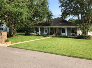 11773 River Estates Cir, Biloxi, MS 39532