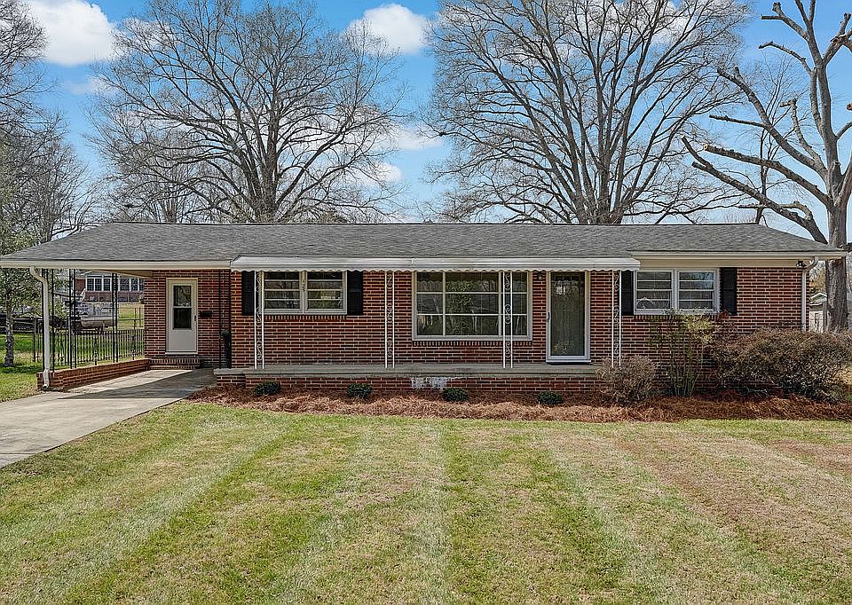 1st image of 125 Dillard Ct