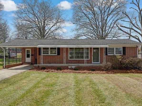 125 Dillard Ct, Eden, NC 27288