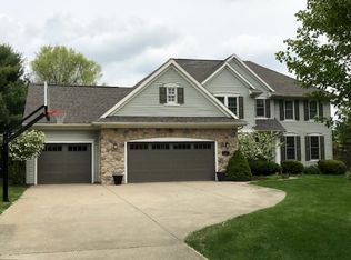 8400 Bainbridge Dr, Mattawan, MI 49071