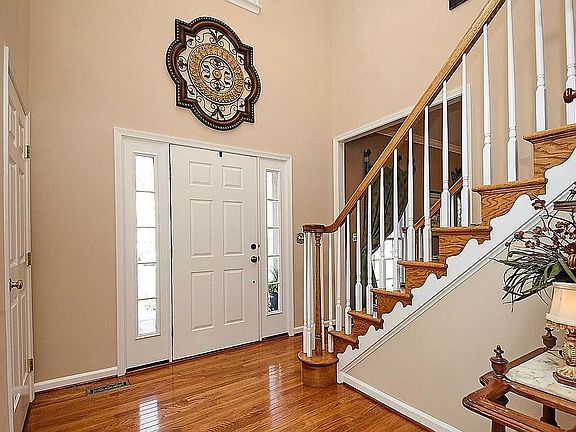 3rd image of 6301 Drill Field Ct