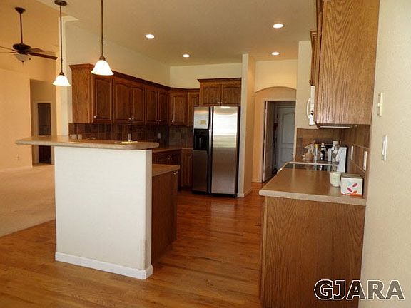 5th image of 1272 Henrys Ln