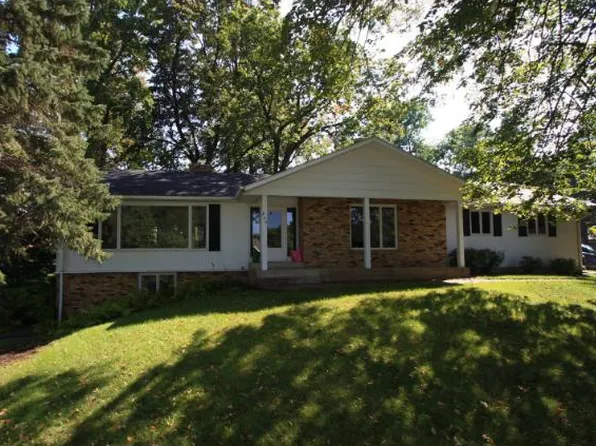 264 Lakeview Terrace Blvd, Waconia, MN 55387