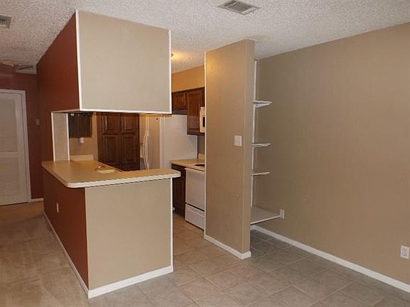 5th image of 1307 Willoughby Ln APT 5411
