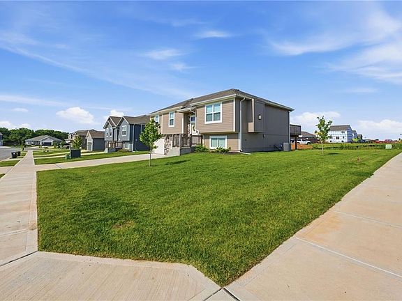 2nd image of 700 Summer Dawn Cir