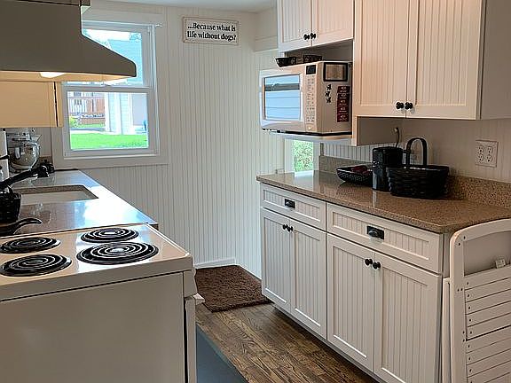 Silestone! Kohler! Moen!