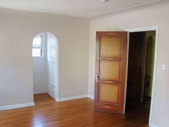 4th image of 1245 W 81st Pl
