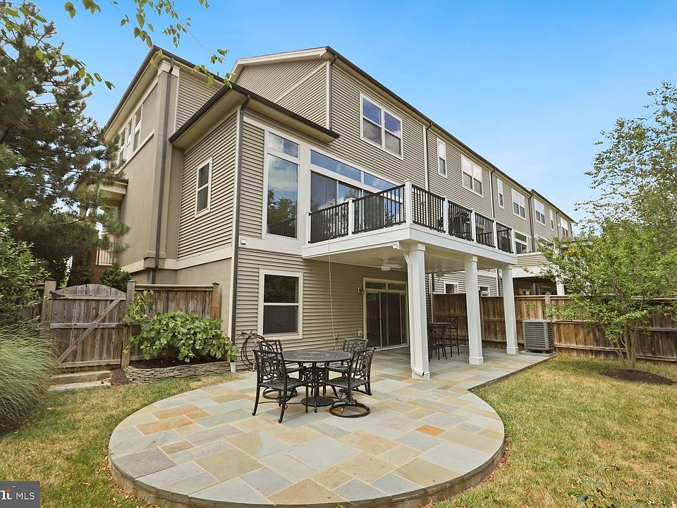 2nd image of 23298 Evening Primrose Sq