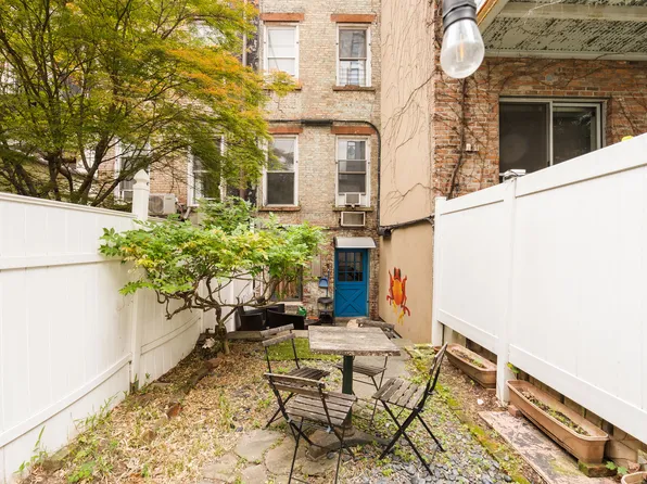 206 East 35th Street image 2 of 7