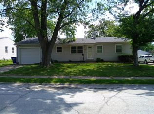 1011 N Thornwood Ave, Davenport, IA 52804
