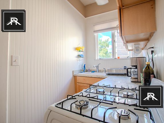 2nd image of 46A Babcock St #1