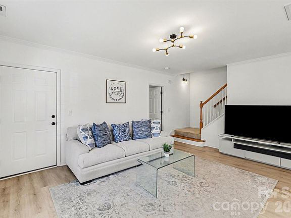 4th image of 3653 Melrose Cottage Dr