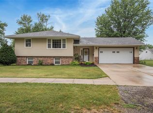 204 1st Ave, Elberon, IA 52225