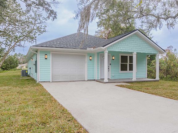 3rd image of 3571 Evernia St