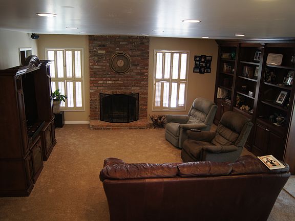 2nd image of 260 Siesta Ave