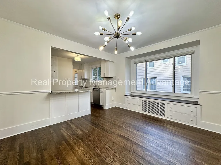 310 W Hazelhurst St — Photo 7