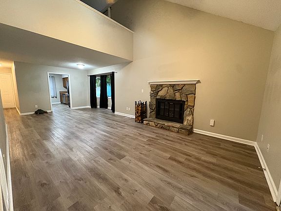 2nd image of 4604 Nesbit Ct