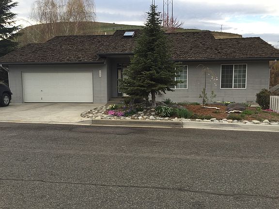 3rd image of 308 Sherlyn Dr