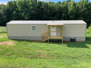 1494 Cleveland Hwy, Murrayville, GA 30564