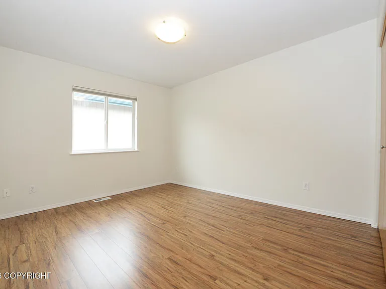 264 Dailey Ave — Photo 23