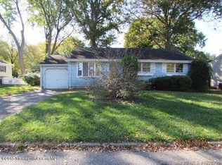 280 Edgemoor Rd, Belford, NJ 07718