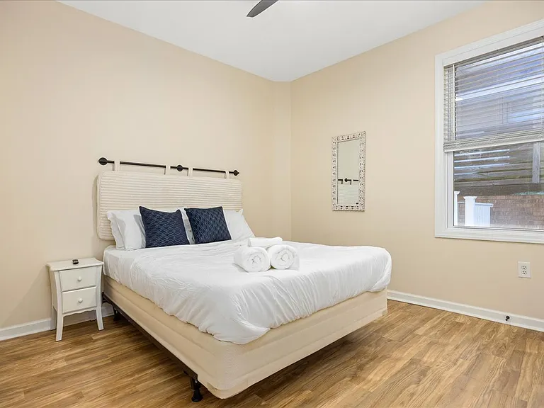 5123 Ventnor Ave #B — Photo 45