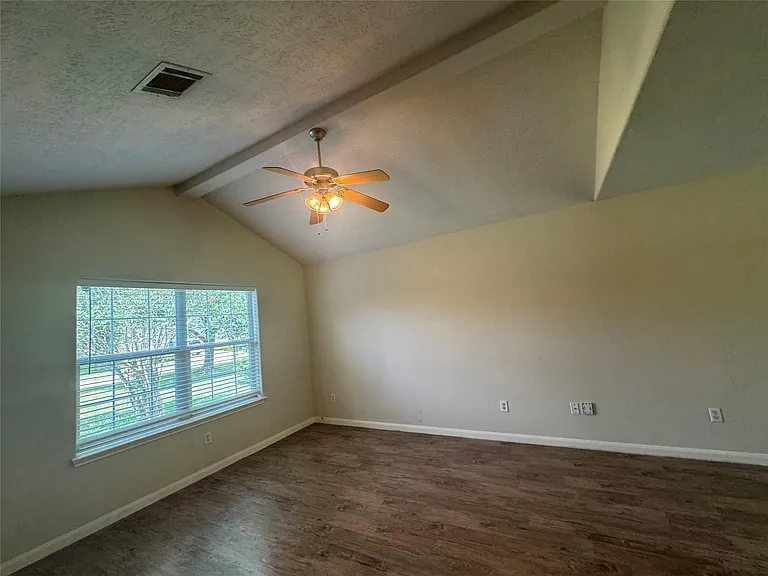 4818 Comal River Loop — Photo 13