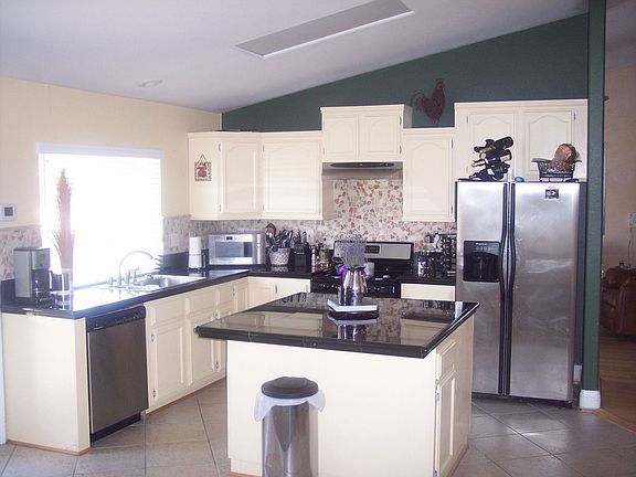 2nd image of 78890 Sunbrook Ln