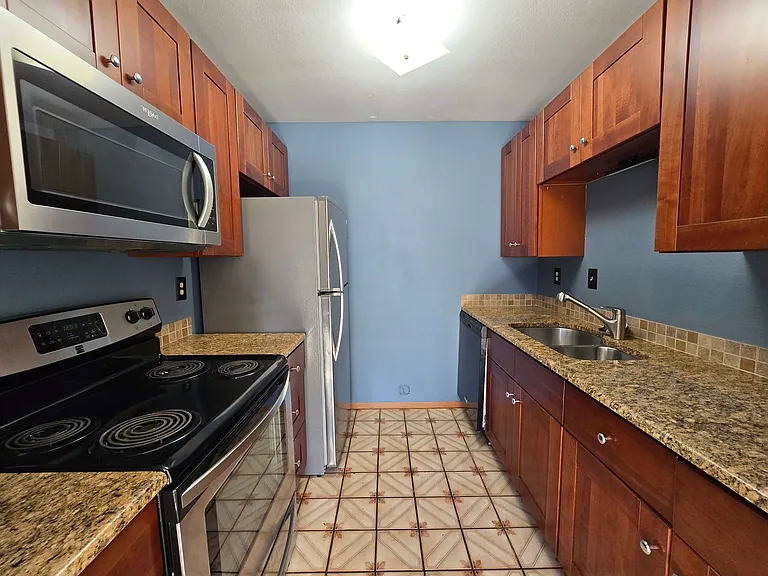 1150 Bacchus Dr #B — Photo 7