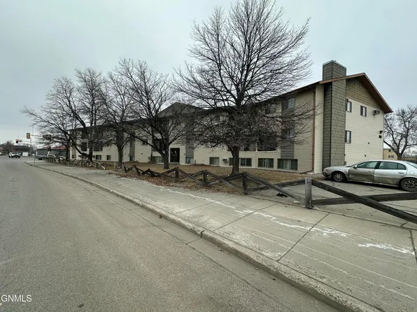 1112 Portland Dr #22, Bismarck, ND 58504