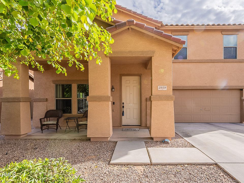1st image of 2939 W SUNSHINE BUTTE Drive