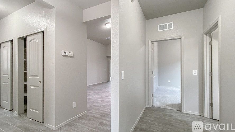 1st image of 343 Berwick Pl