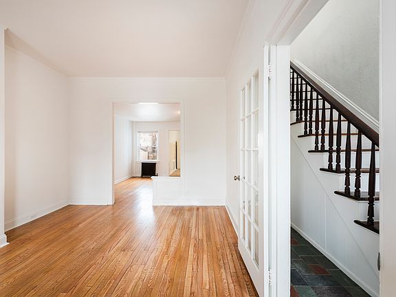 2nd image of 86 Atlantic St