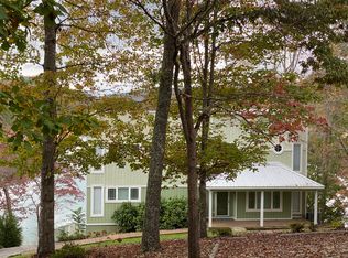 483 Fox Lake Ln, La Follette, TN 37766