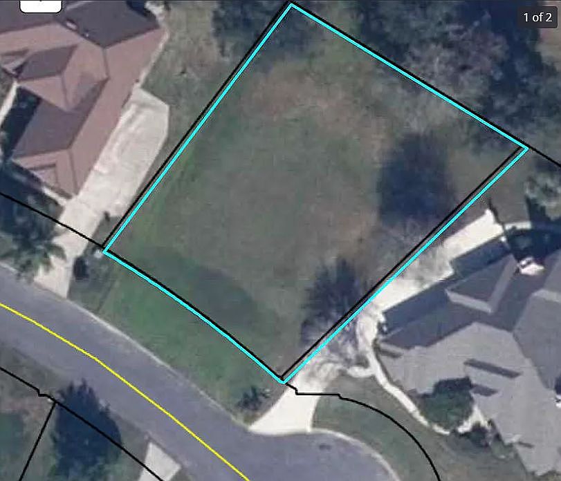 2nd image of 2576 Manor Ct