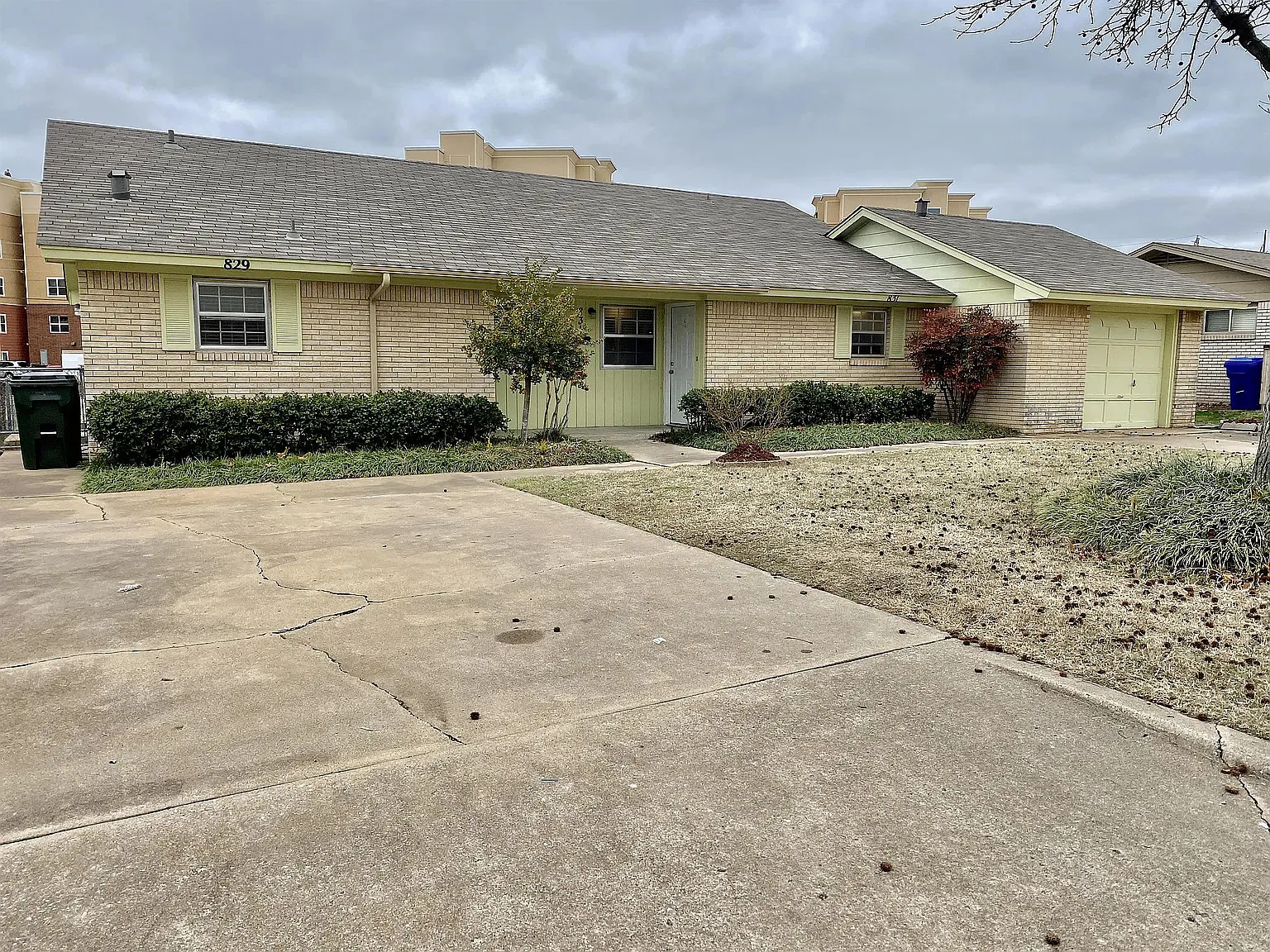 829 Drake Drive - 1 — Photo 1