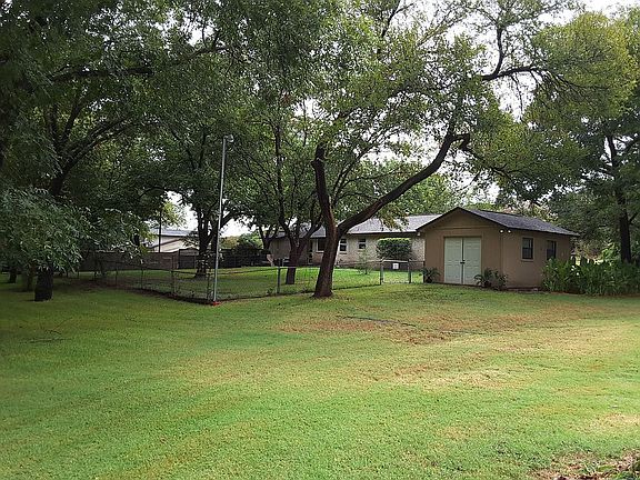 Back of house and 10x20 shop