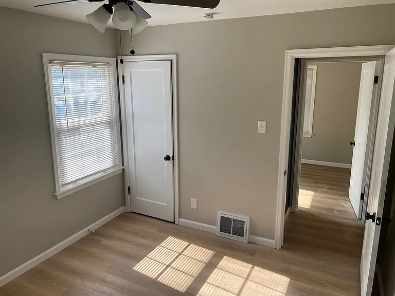 10657 Saint Veronica Ct — Photo 11