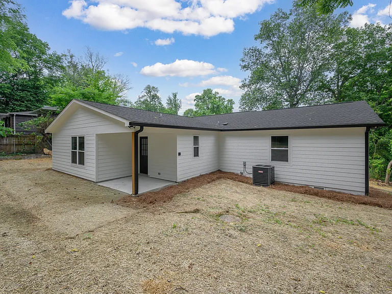 2260 Pine Ln — Photo 31