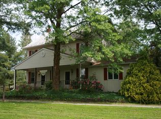 208 Dancing Bear Ln, Lewisburg, PA 17837