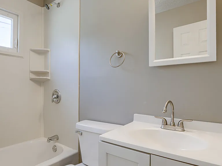 1008 S 29th St #3 — Photo 8