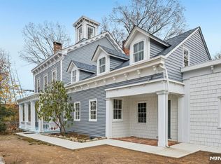 142 Island Rd, Mahwah, NJ 07430