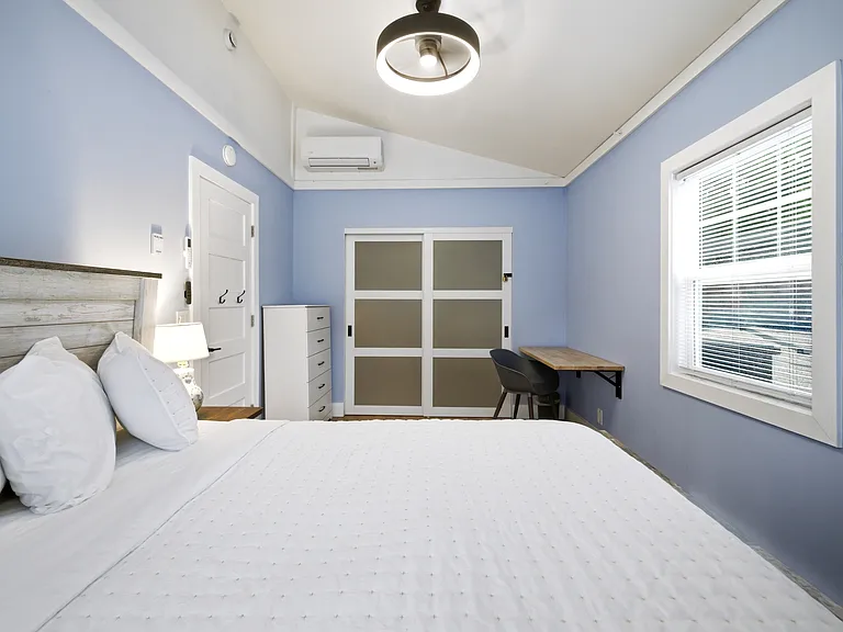 15775 Lakeshore Rd #1 — Photo 15