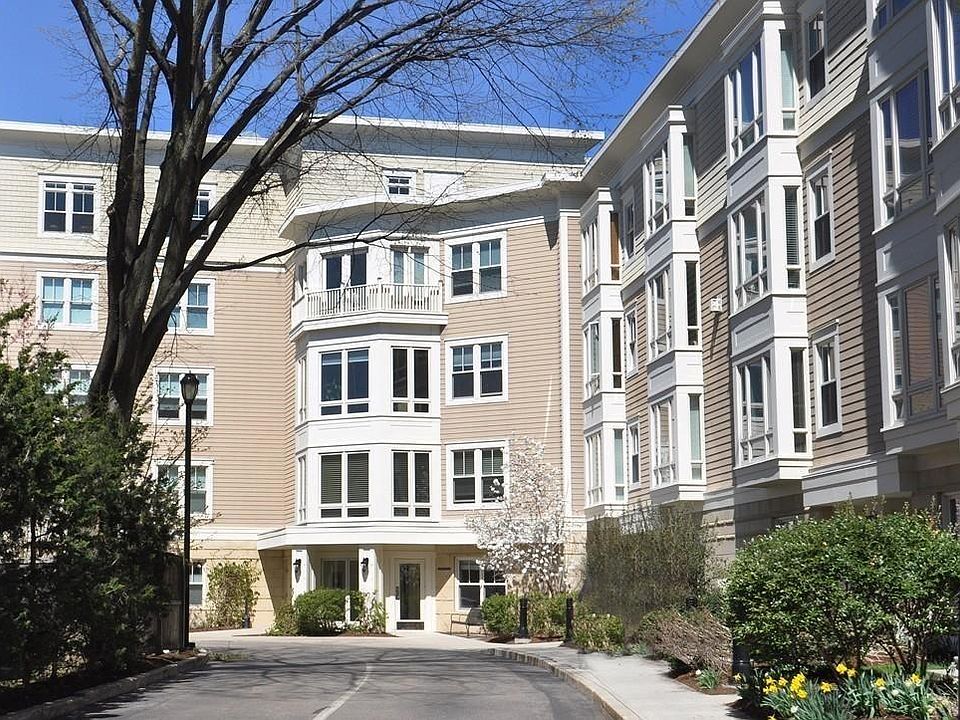 1st image of 214 Saint Paul St #206