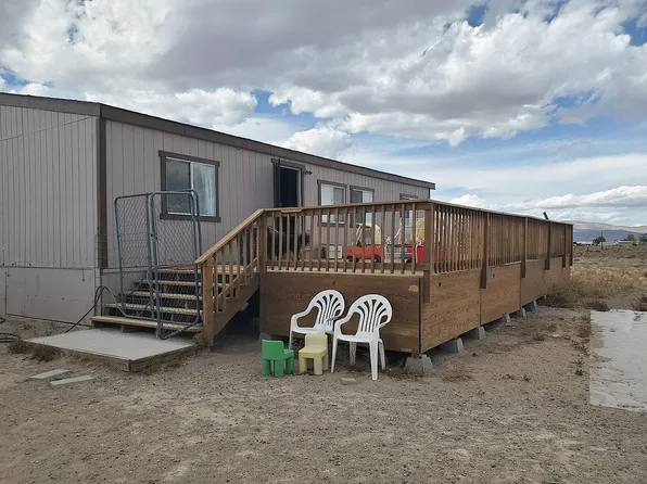103 N Bybee Ln, Yerington, NV 89447