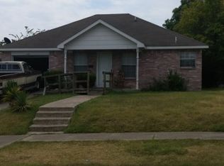 1112 E Powell Ave, Fort Worth, TX 76104