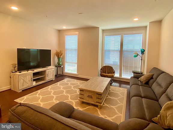 5th image of 13364 Sherwood Park Ln
